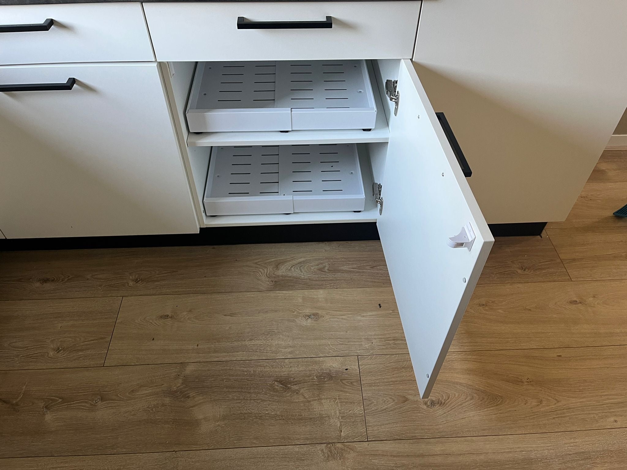 03184 - Witte hoekkeuken