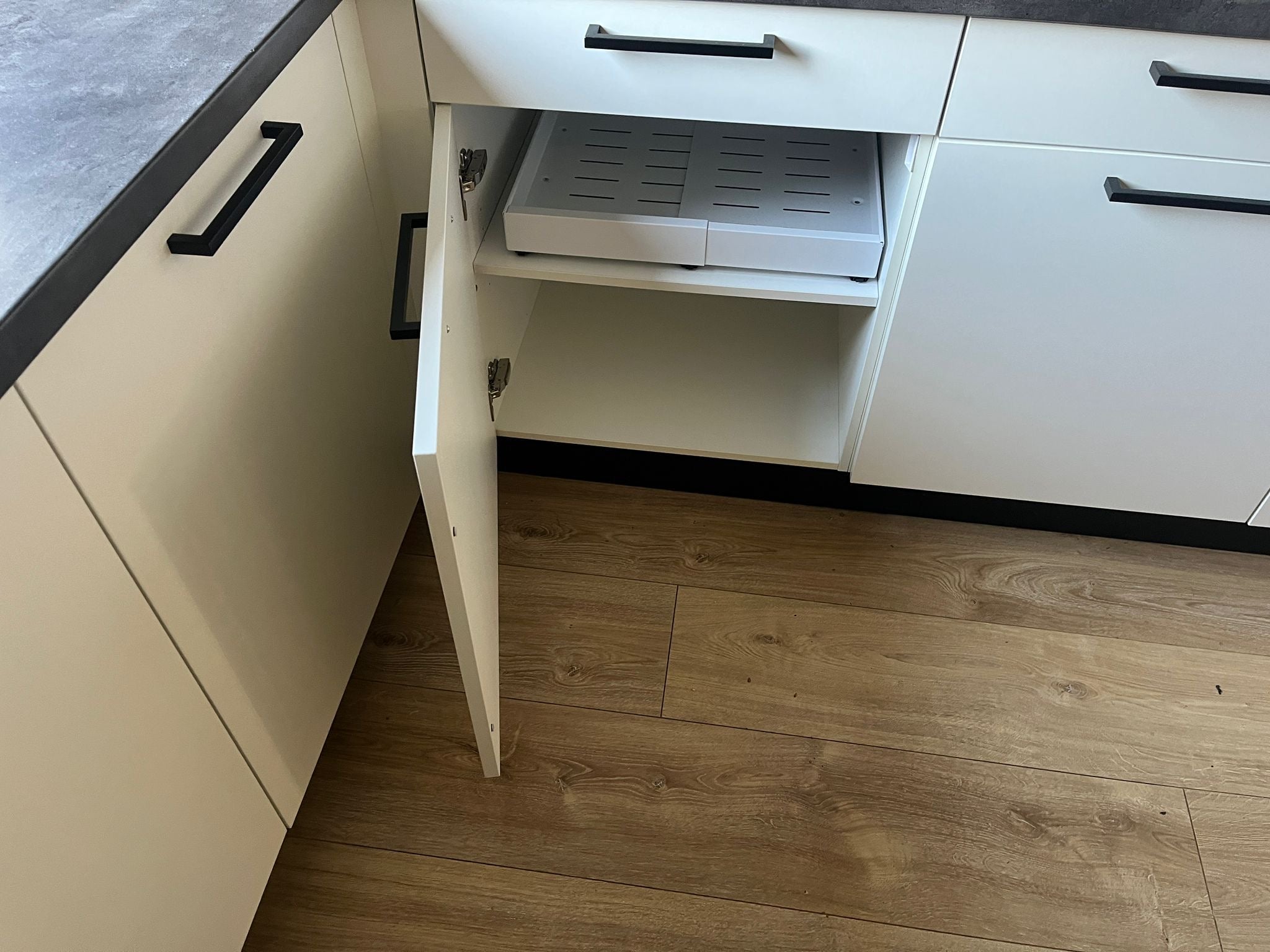 03184 - Witte hoekkeuken