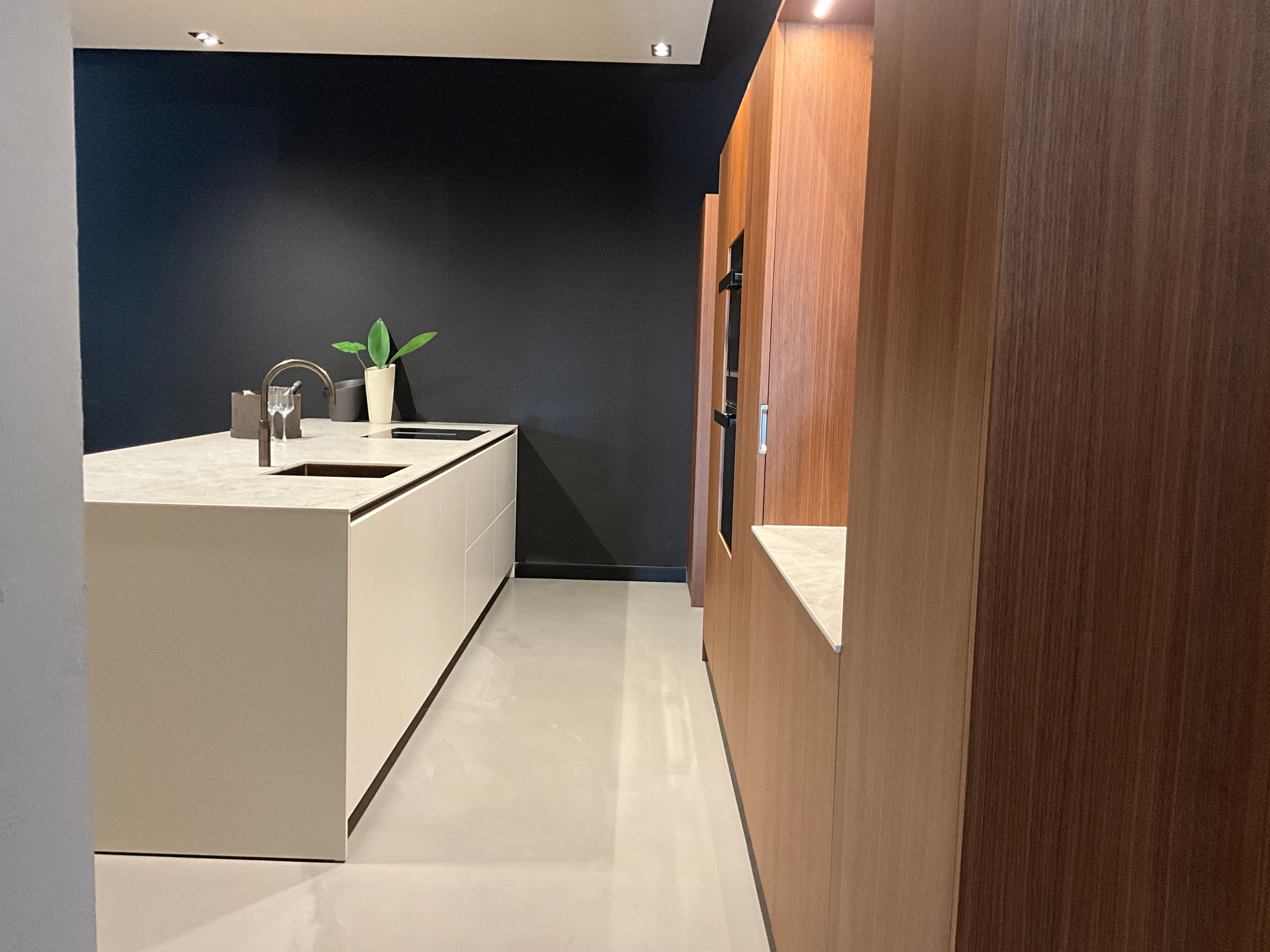 02448 - Eiken fineer eilandkeuken