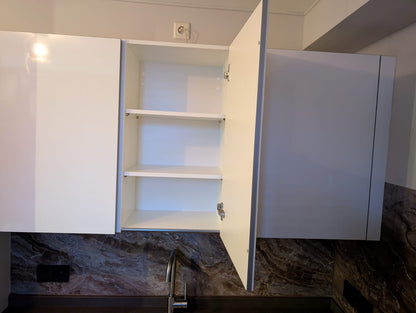 03120 - Moderne witte hoekkeuken