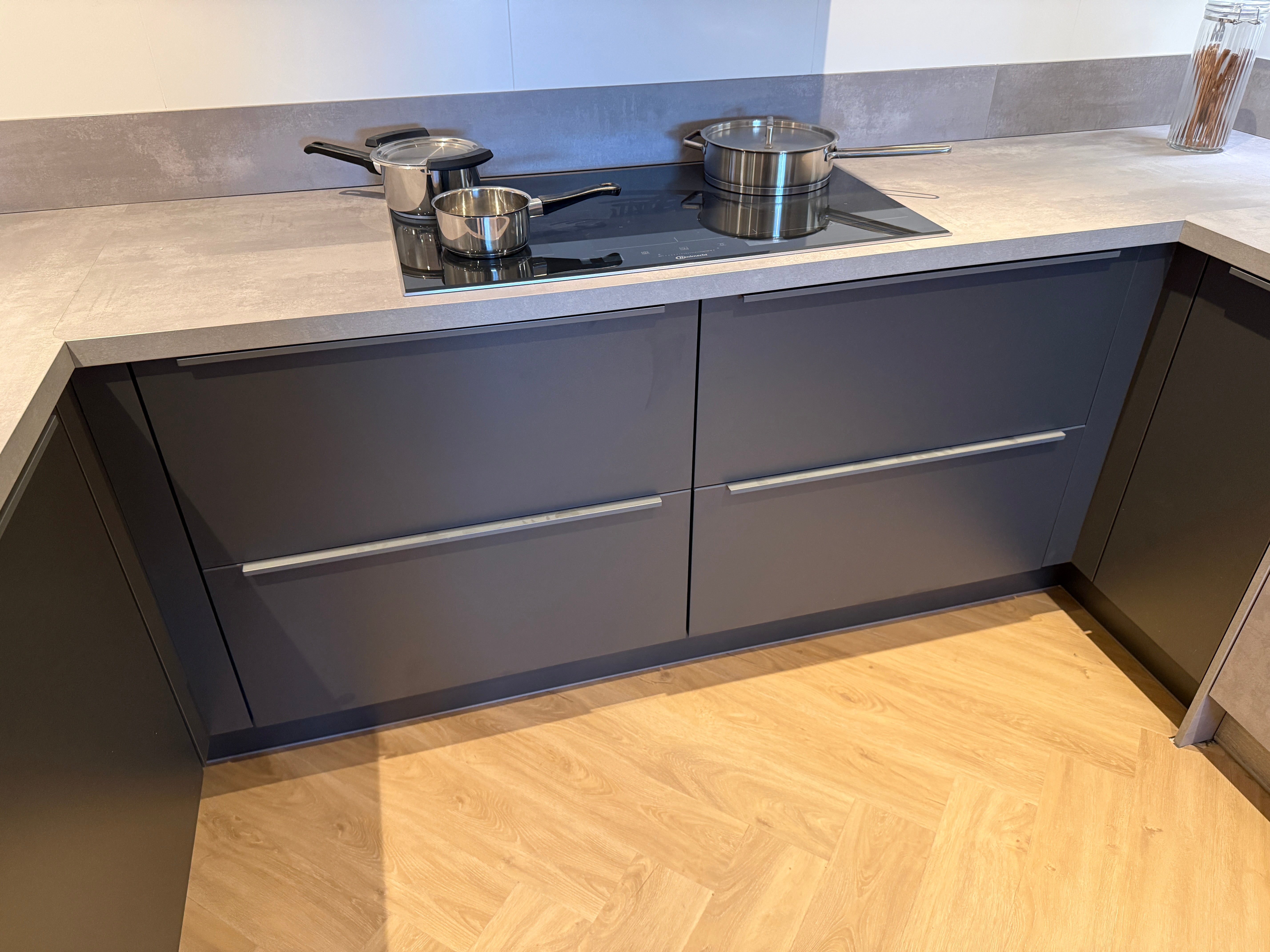 04035 - Betonlook U keuken