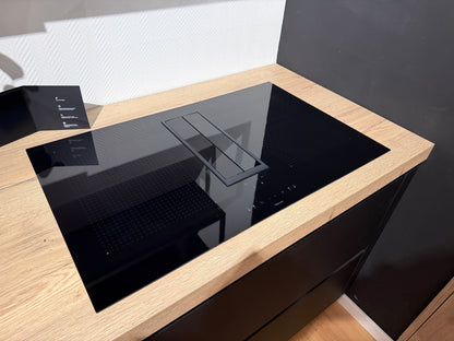 04037 - Moderne keuken met kastenwand