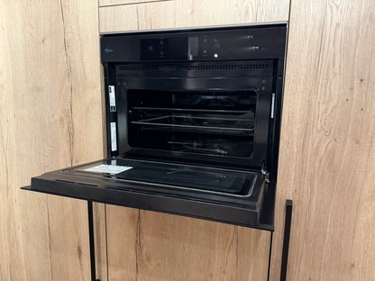 04037 - Moderne keuken met kastenwand
