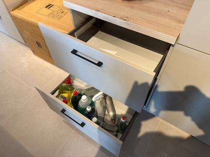 04053 - Impuls showroomkeuken met houten eiland