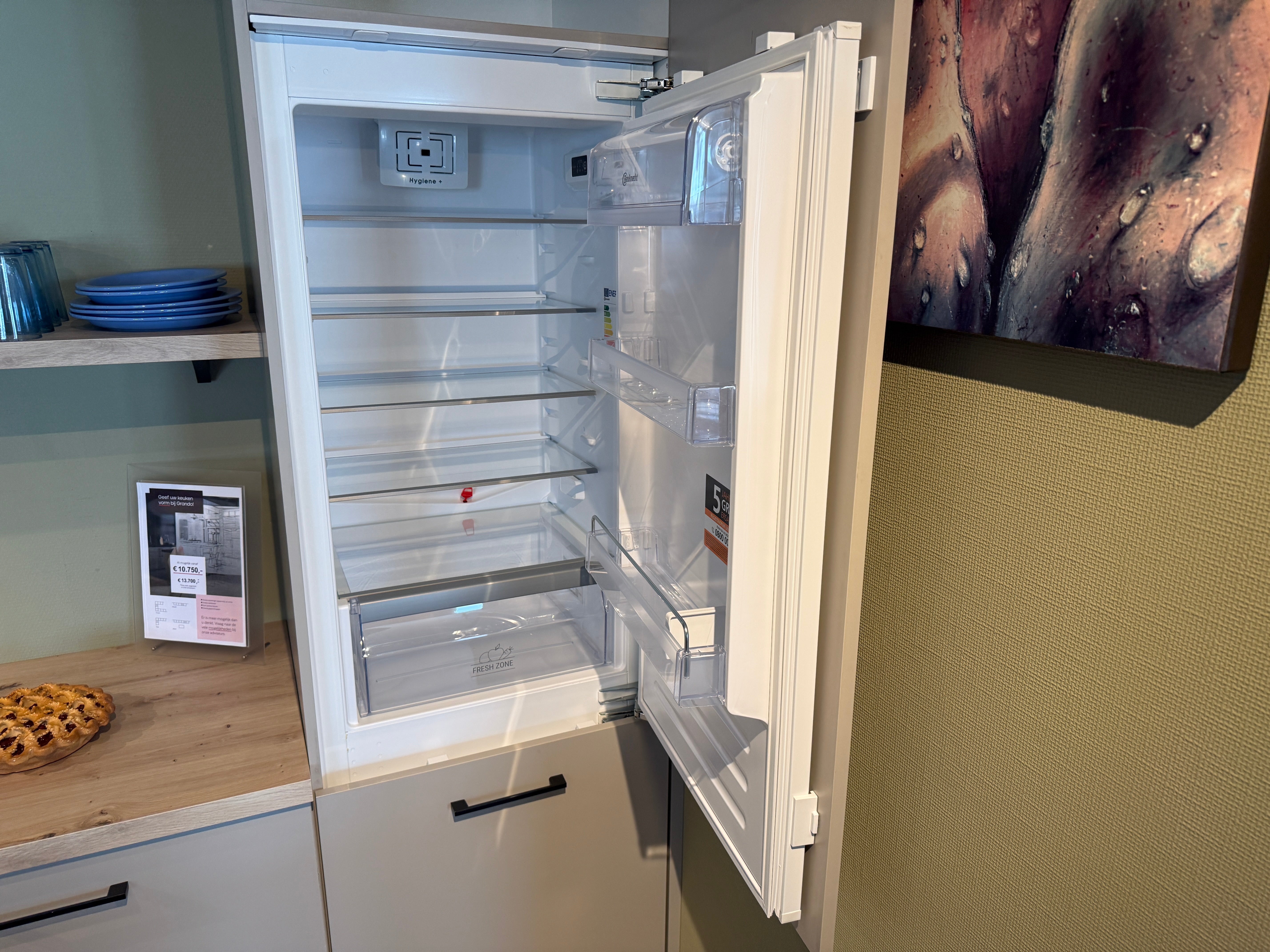 04053 - Impuls showroomkeuken met houten eiland