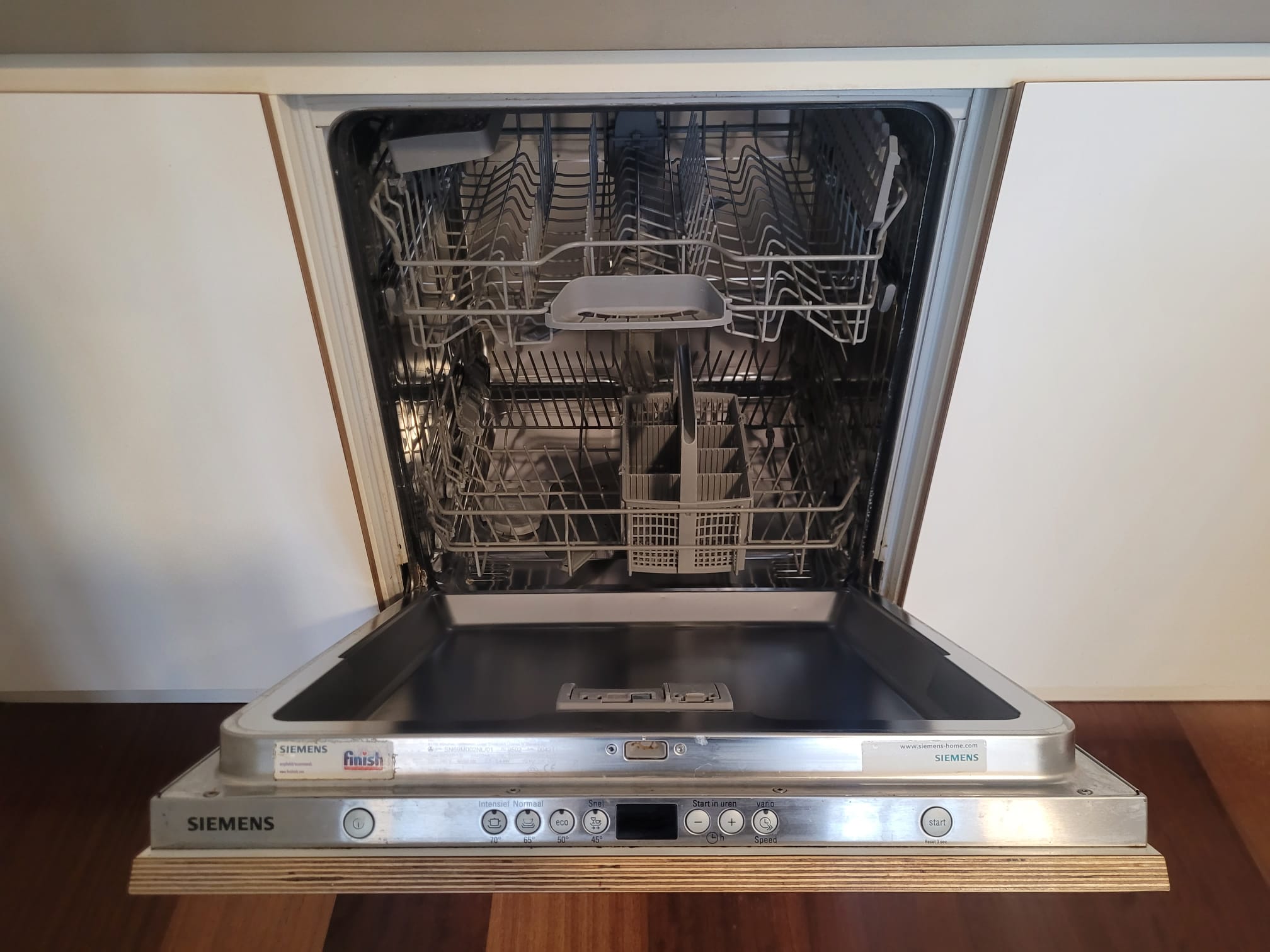 03625 - Witte eilandkeuken