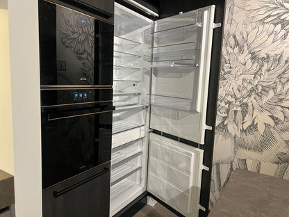 03751 - Moderne eilandkeuken met tafel