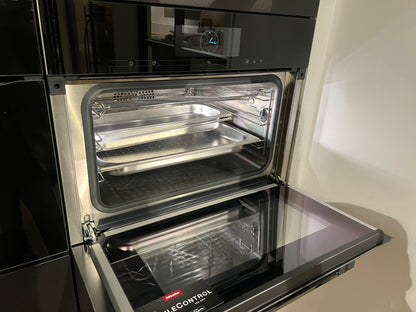 03753 - Exclusieve eilandkeuken met Miele apparatuur