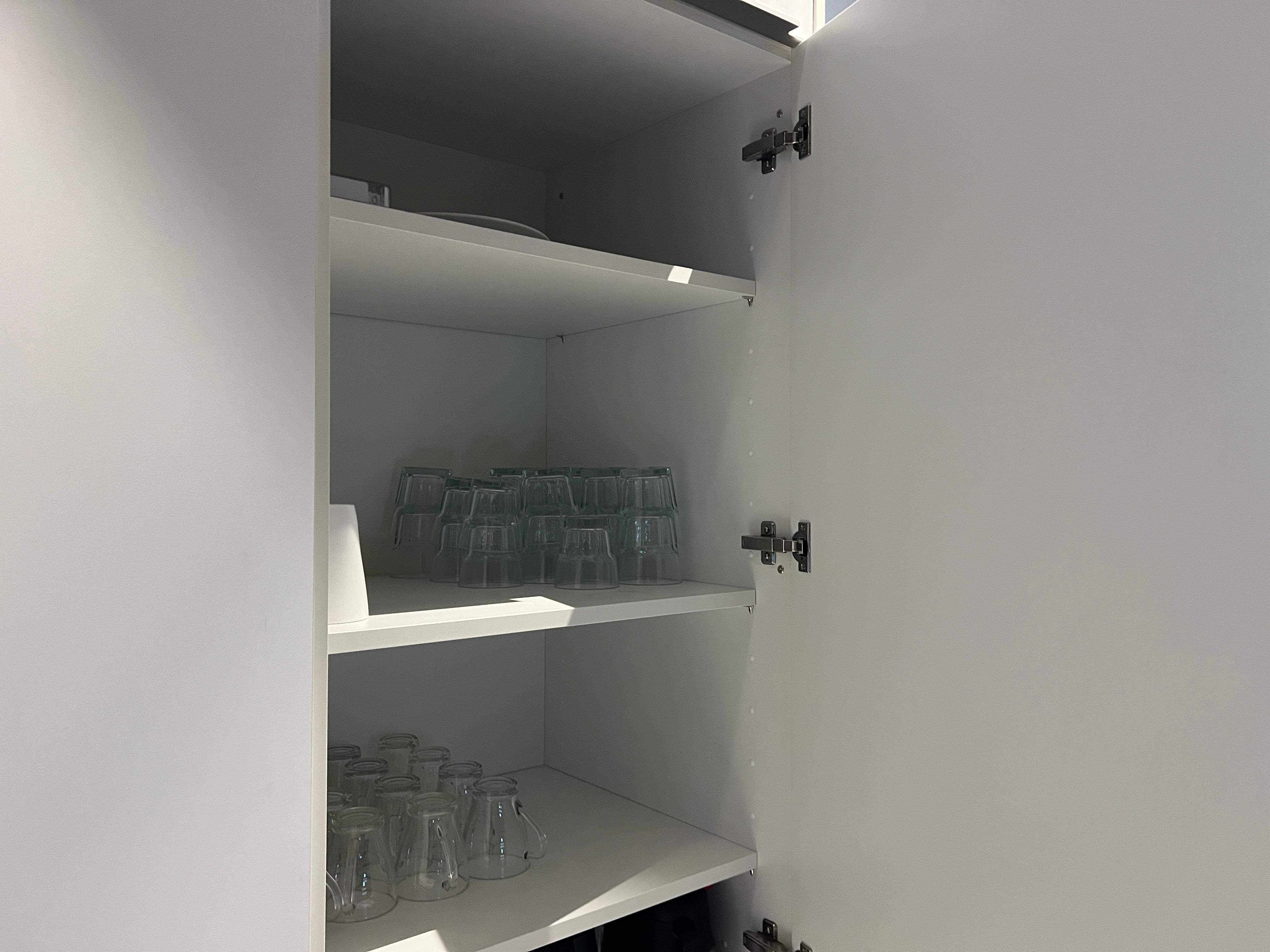 03755 - Witte pantry