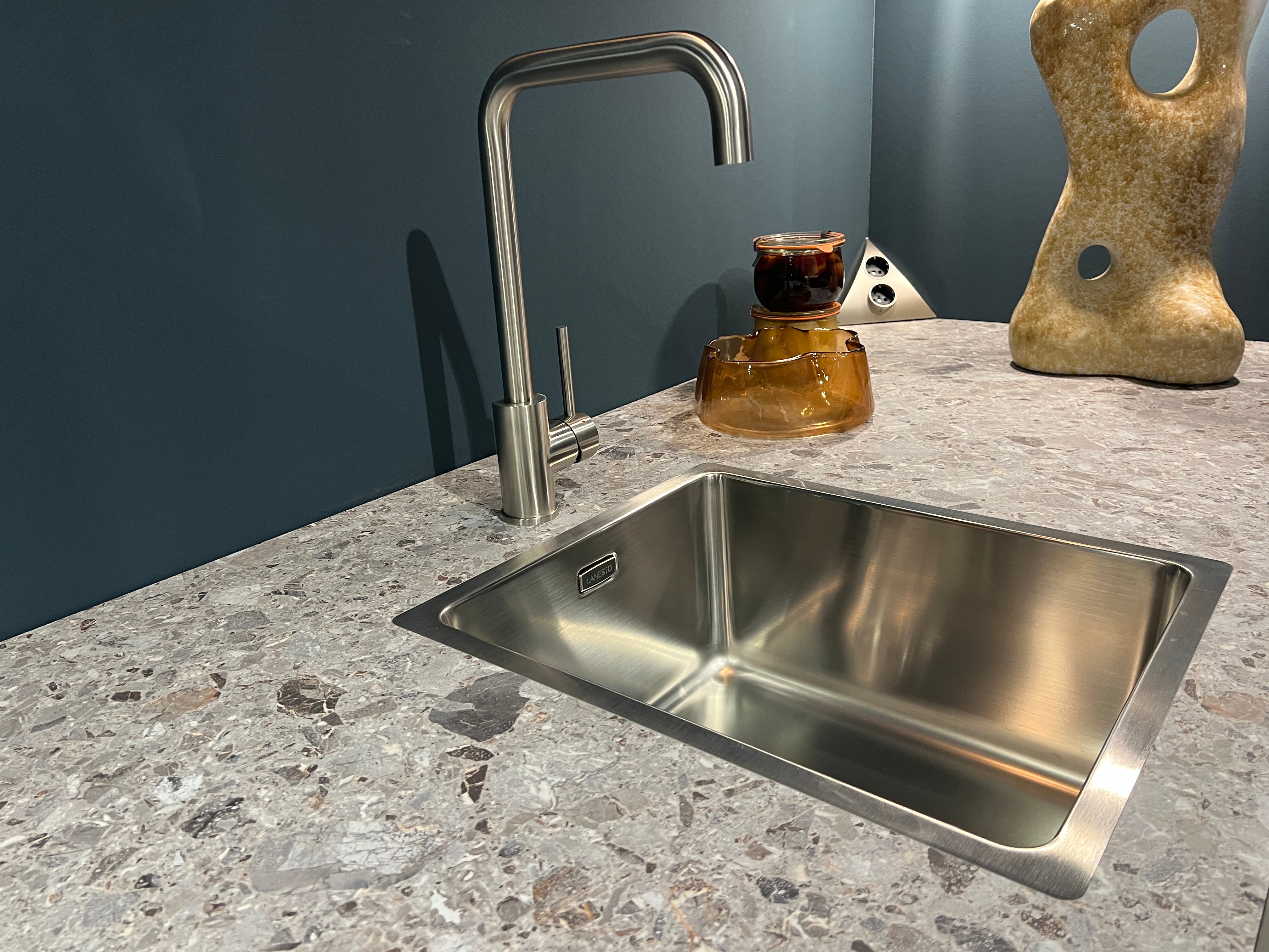 03783 - Moderne hoekkeuken