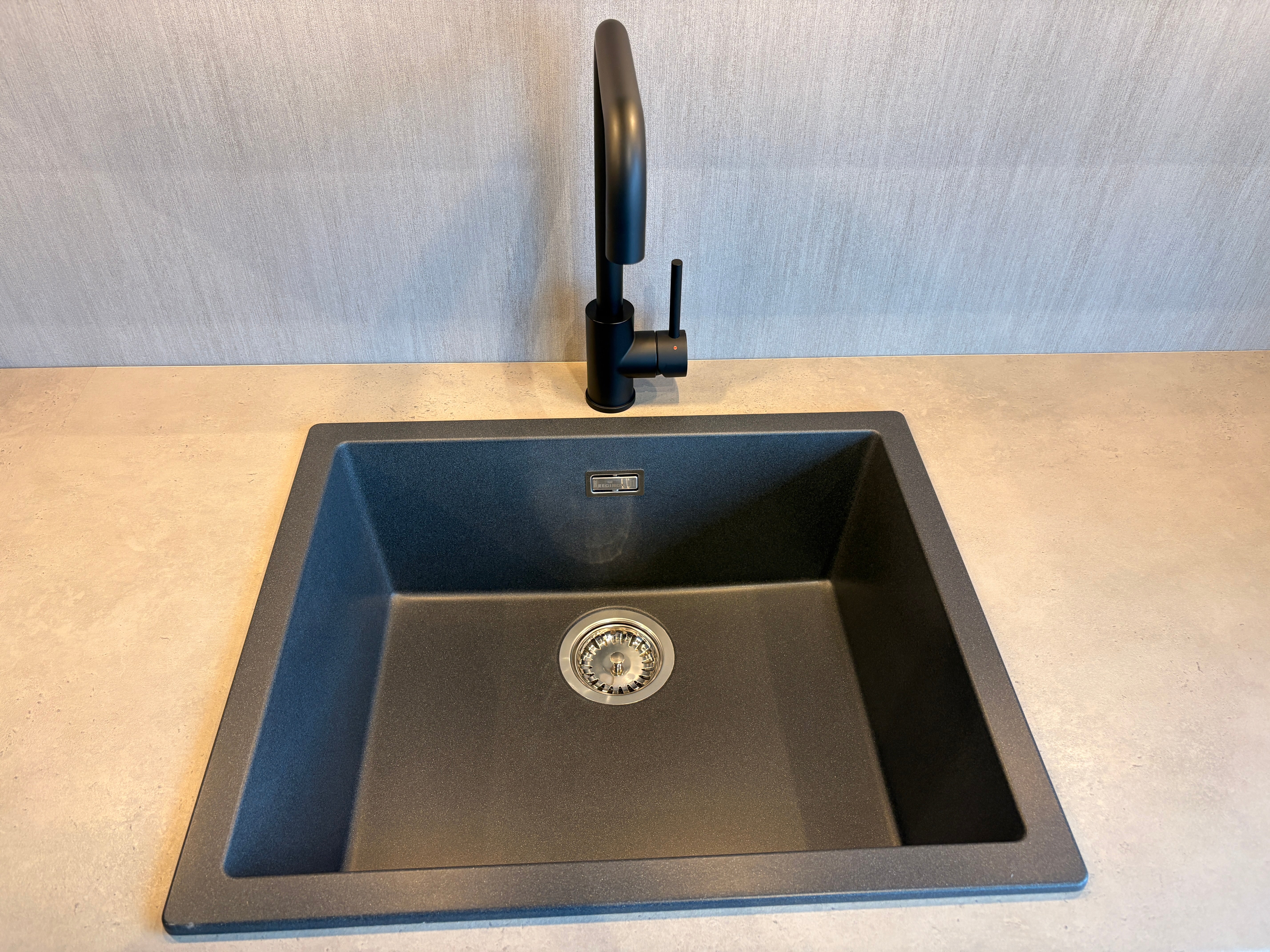 03791 - Koch Kiezelgrijze keuken