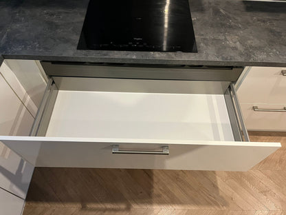 03649 - Witte steinhaus hoekkeuken