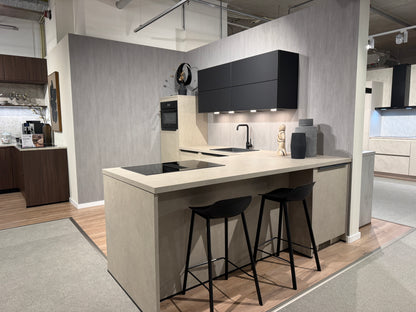 04007 - Kiezelgrijze schiereiland keuken