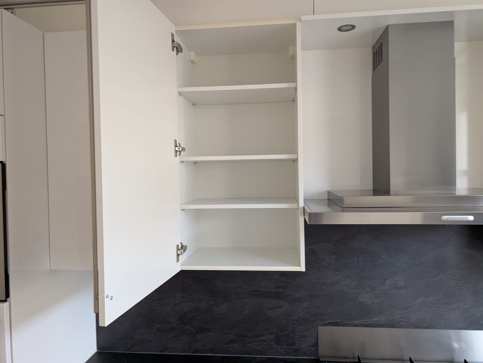 03068 - Witte hoekkeuken