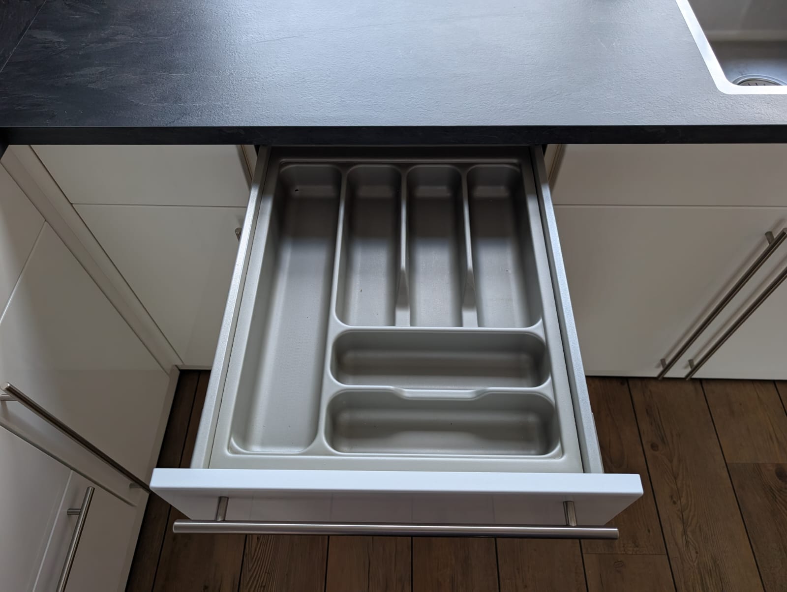 03068 - Witte hoekkeuken