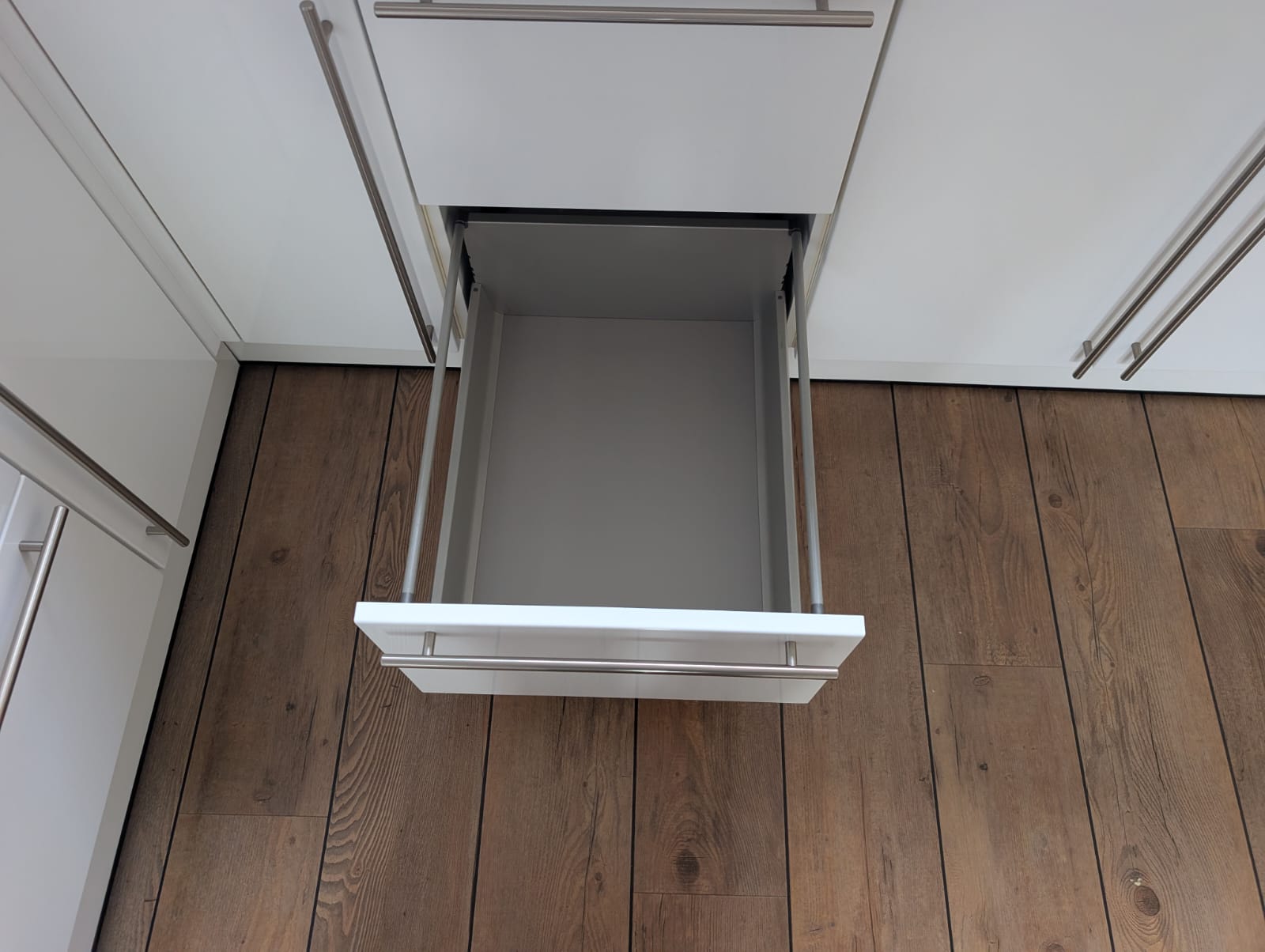 03068 - Witte hoekkeuken