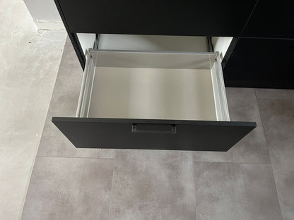 02904 - Mat zwarte parallel keuken