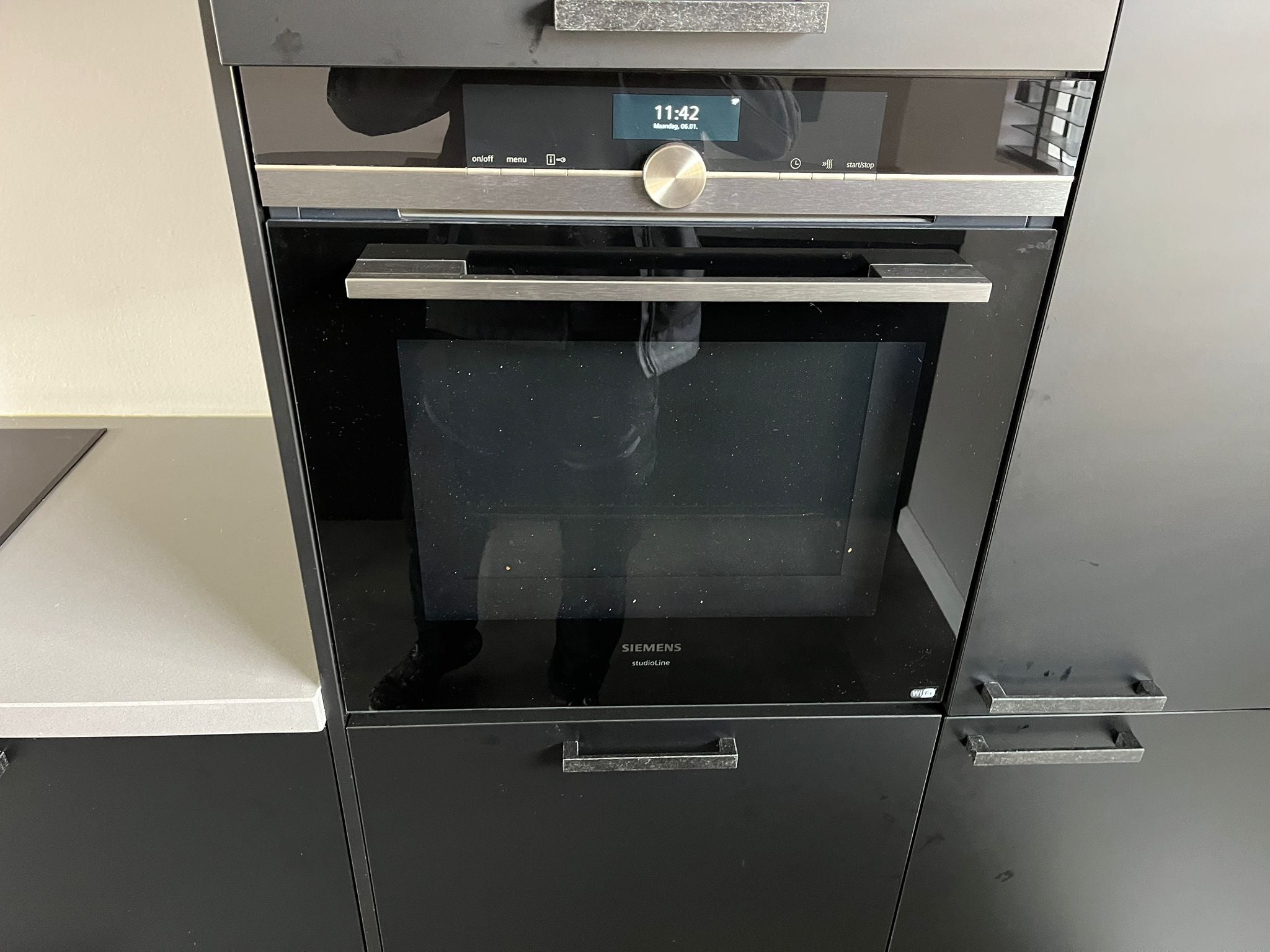 02904 - Mat zwarte parallel keuken