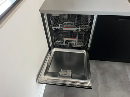 02904 - Mat zwarte parallel keuken