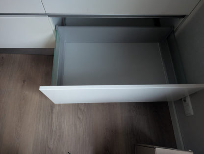 03367 - Witte greeploze keuken