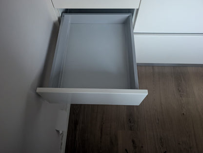 03367 - Witte greeploze keuken