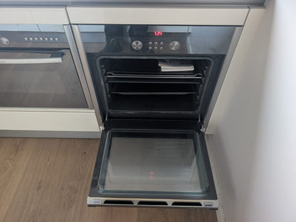 03367 - Witte greeploze keuken