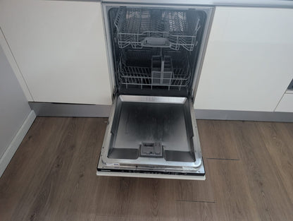 03367 - Witte greeploze keuken