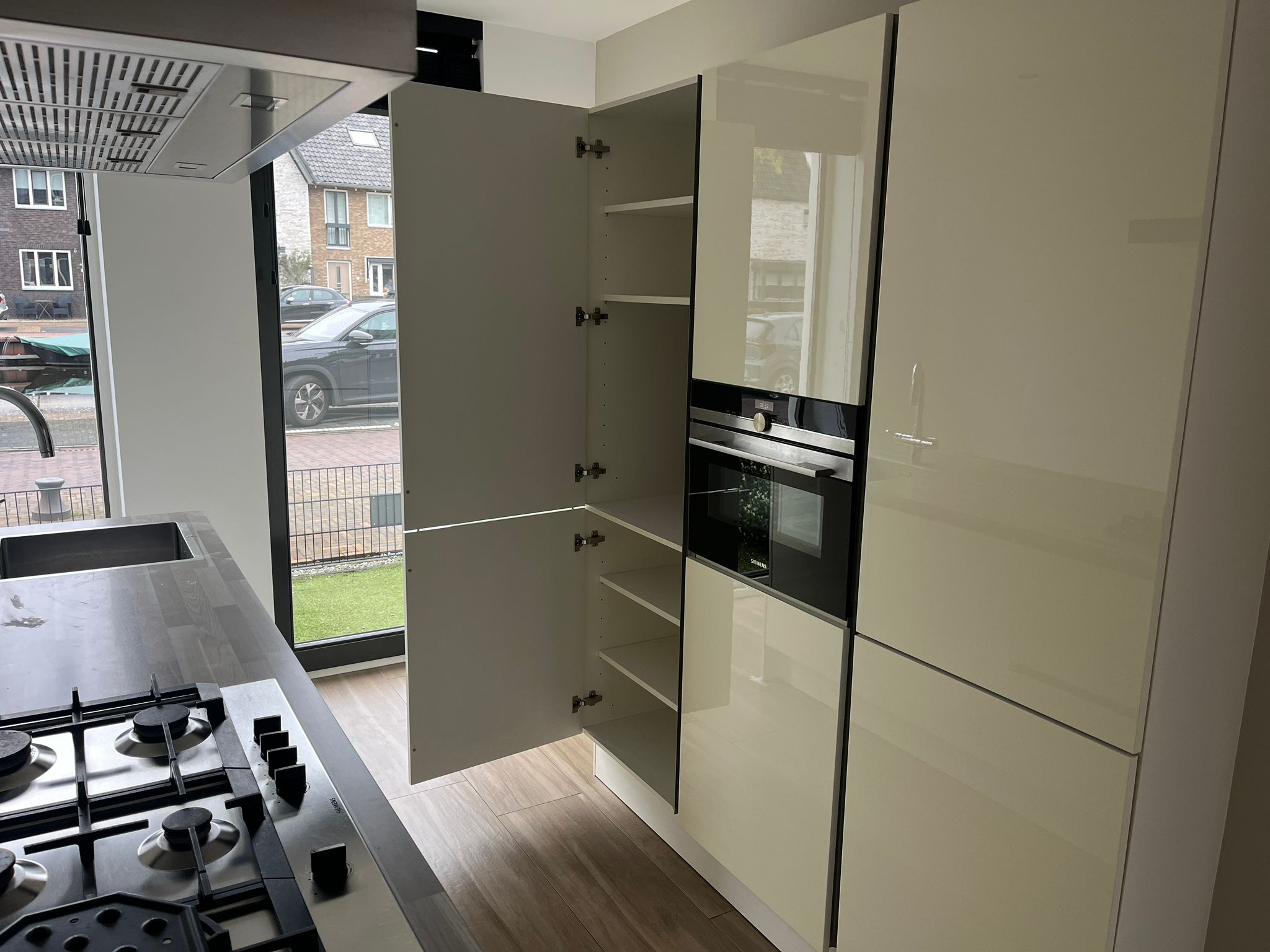 03178 - Eilandkeuken met Siemens apparatuur