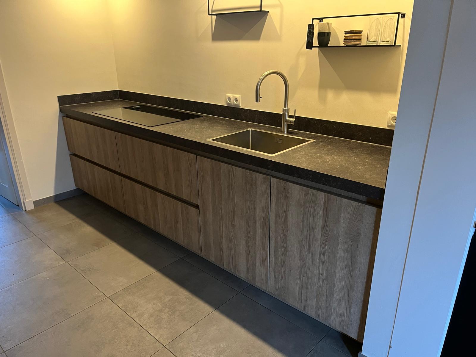 03204 - Bardolino rechte keuken