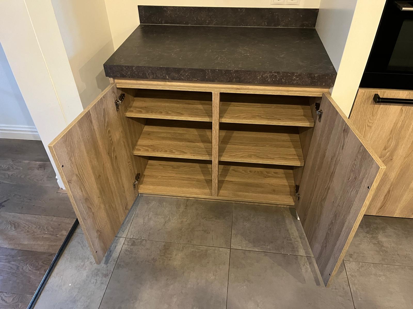 03204 - Bardolino rechte keuken