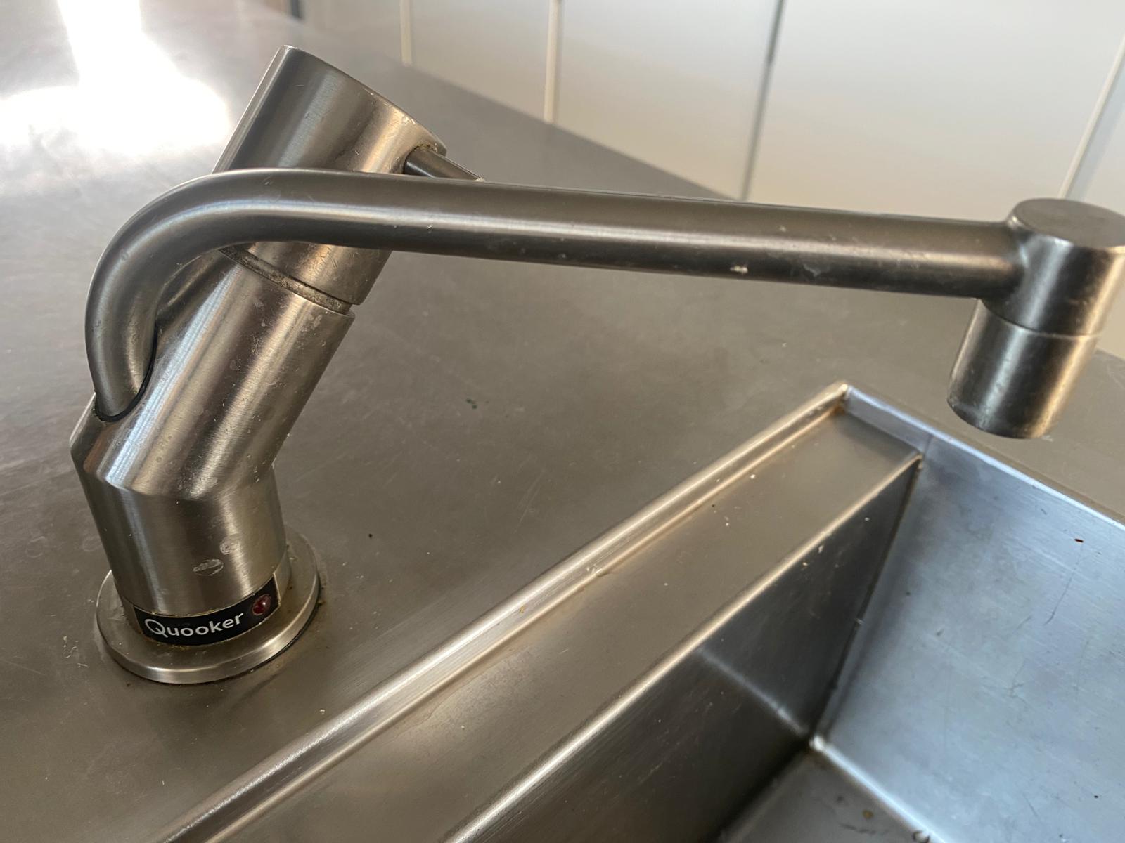 03381 - Hoogglans witte eilandkeuken