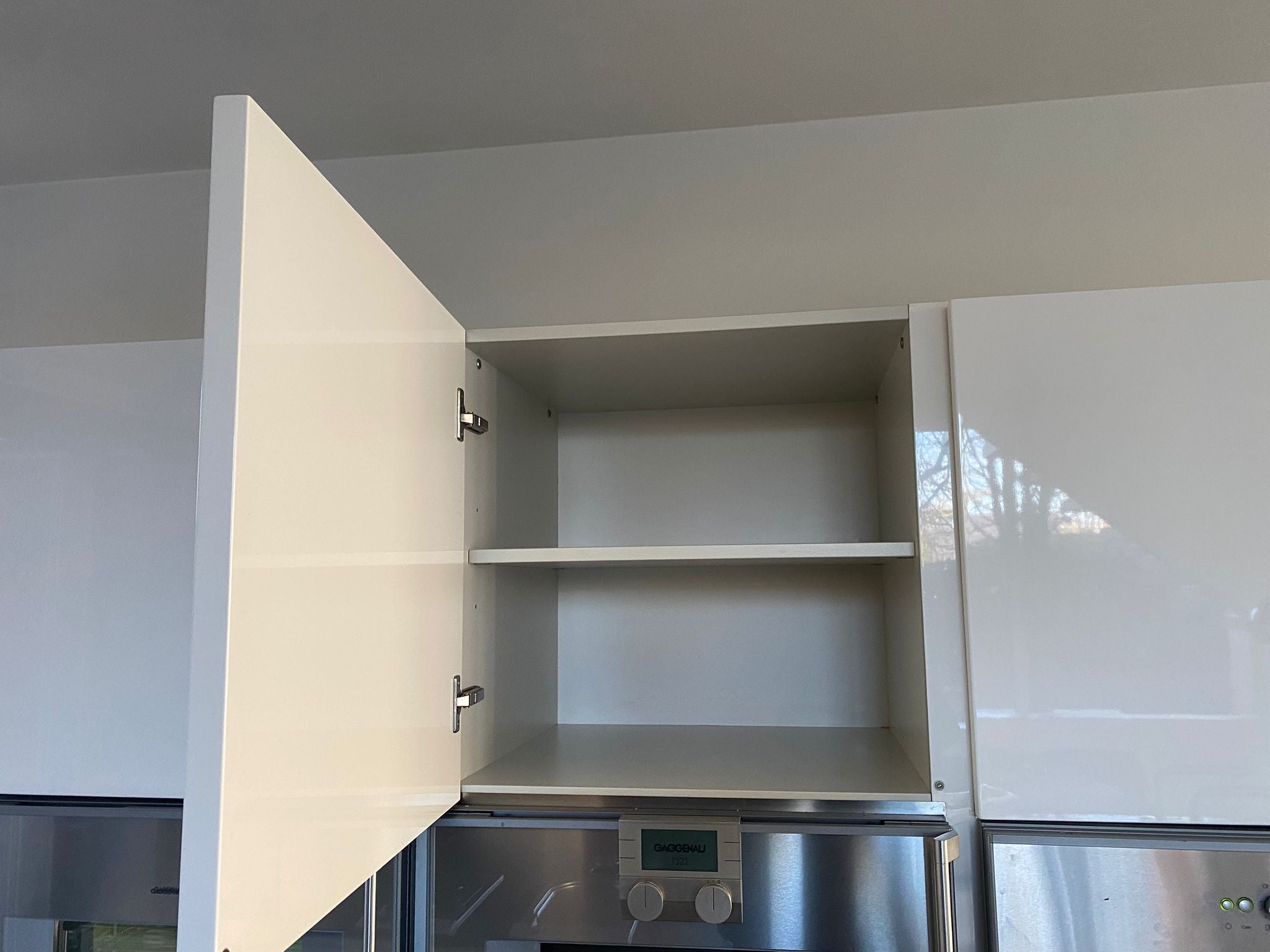 03381 - Hoogglans witte eilandkeuken