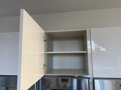 03381 - Hoogglans witte eilandkeuken