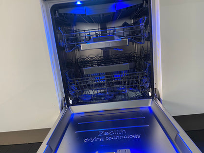 03381 - Hoogglans witte eilandkeuken