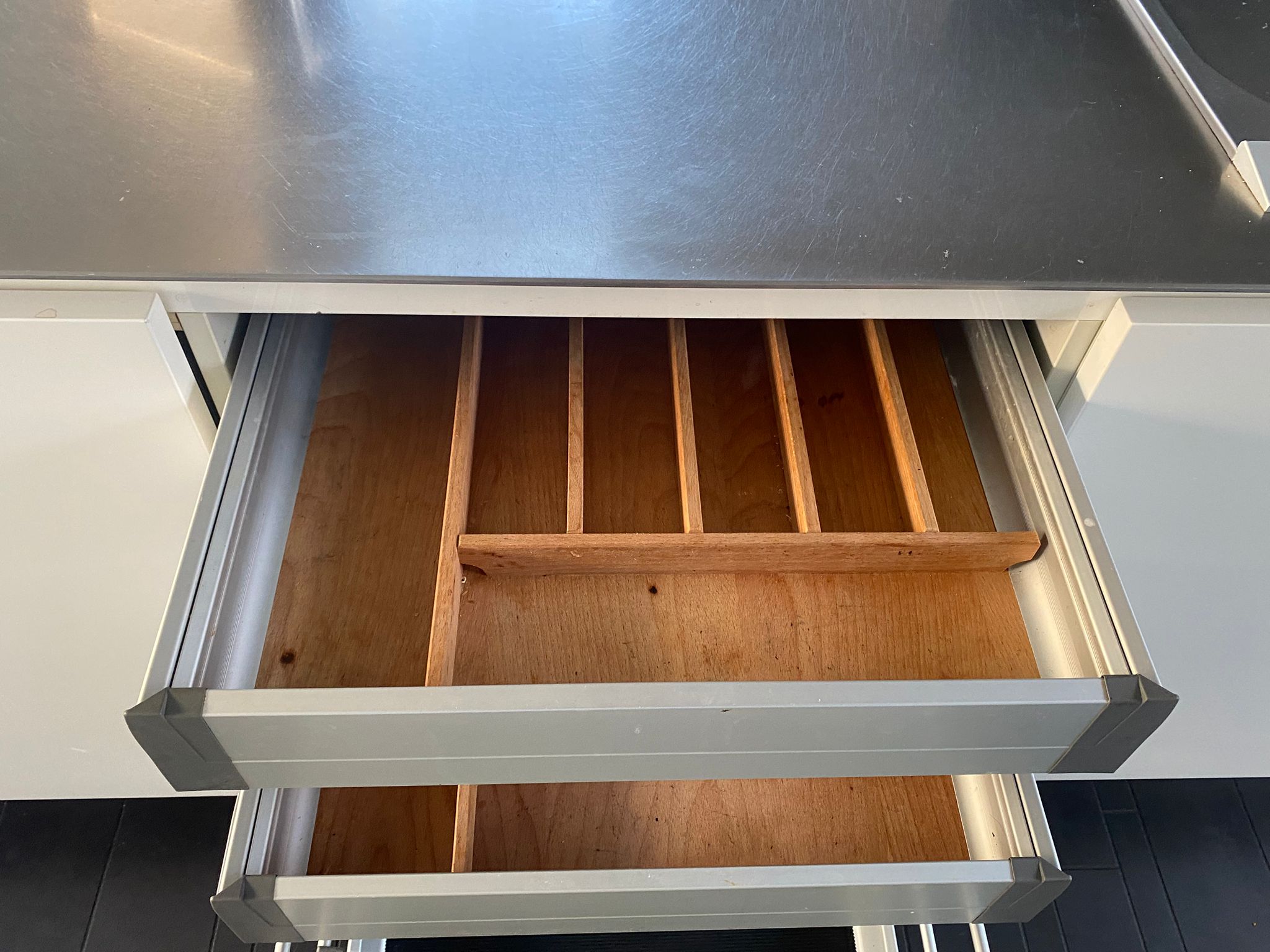 03381 - Hoogglans witte eilandkeuken