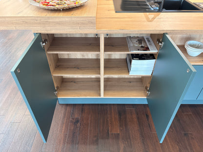 04551 - Eilandkeuken met bar blad