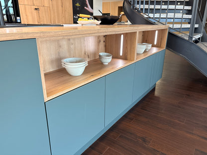 04551 - Eilandkeuken met bar blad