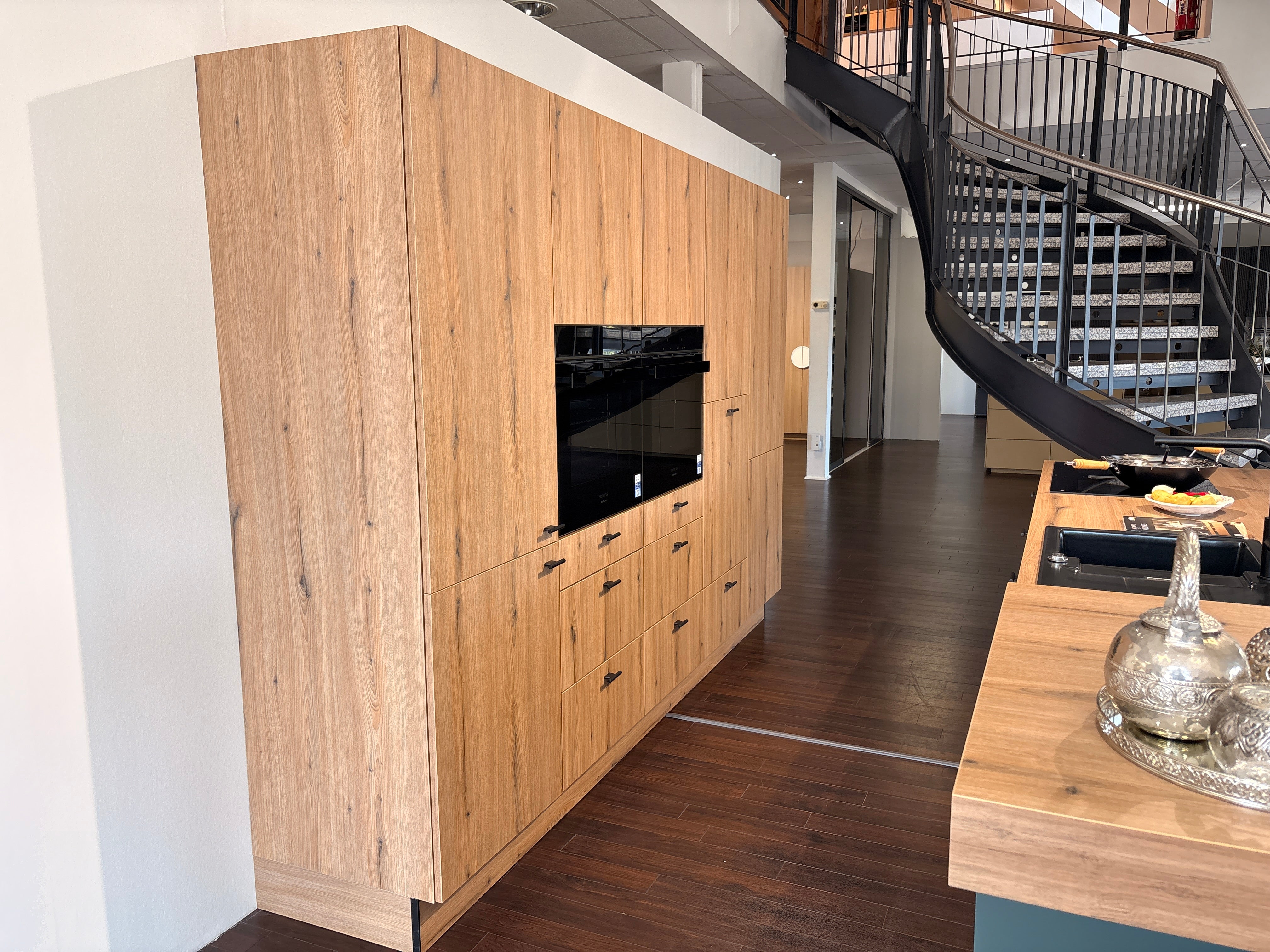 04551 - Eilandkeuken met bar blad