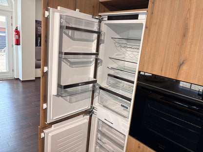 04551 - Eilandkeuken met bar blad