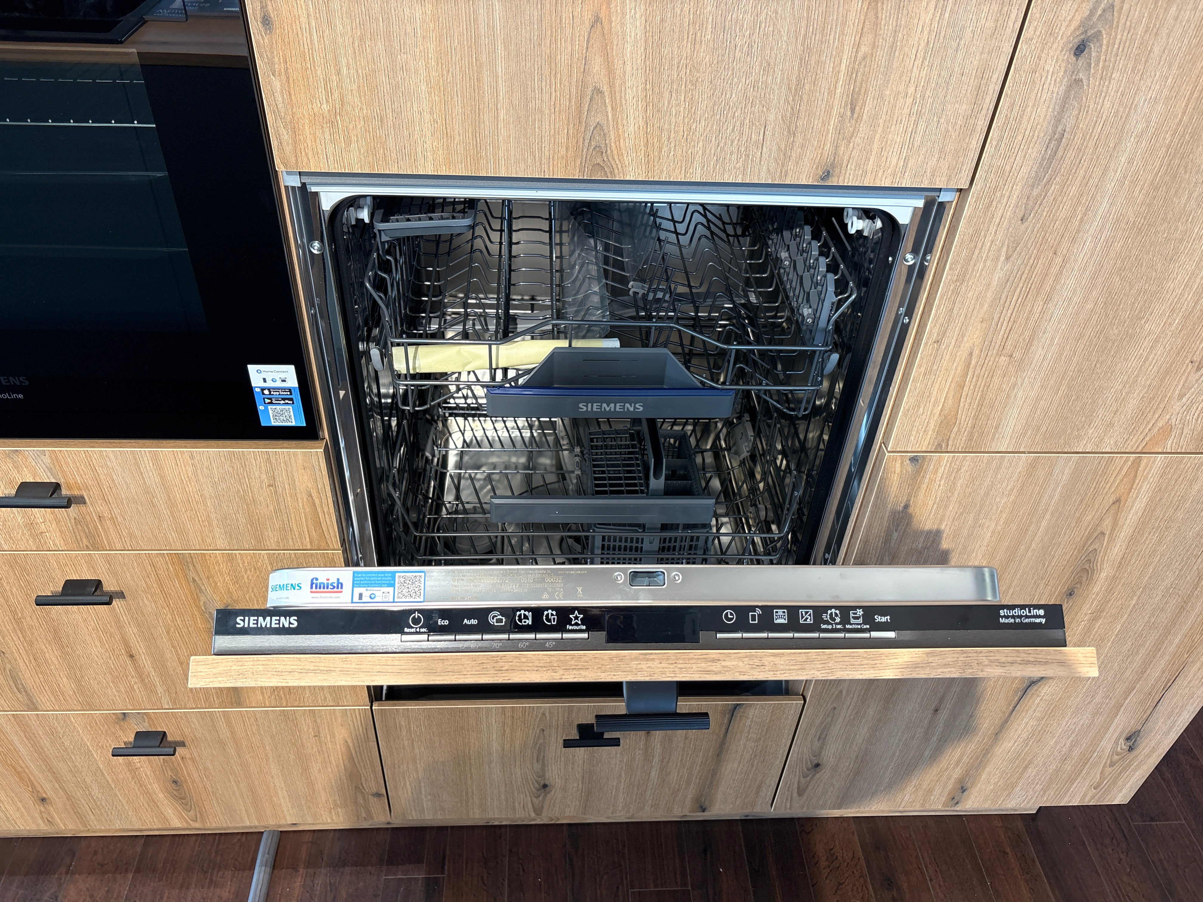 04551 - Eilandkeuken met bar blad