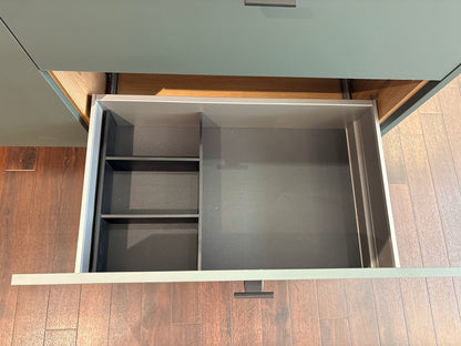 04551 - Eilandkeuken met bar blad