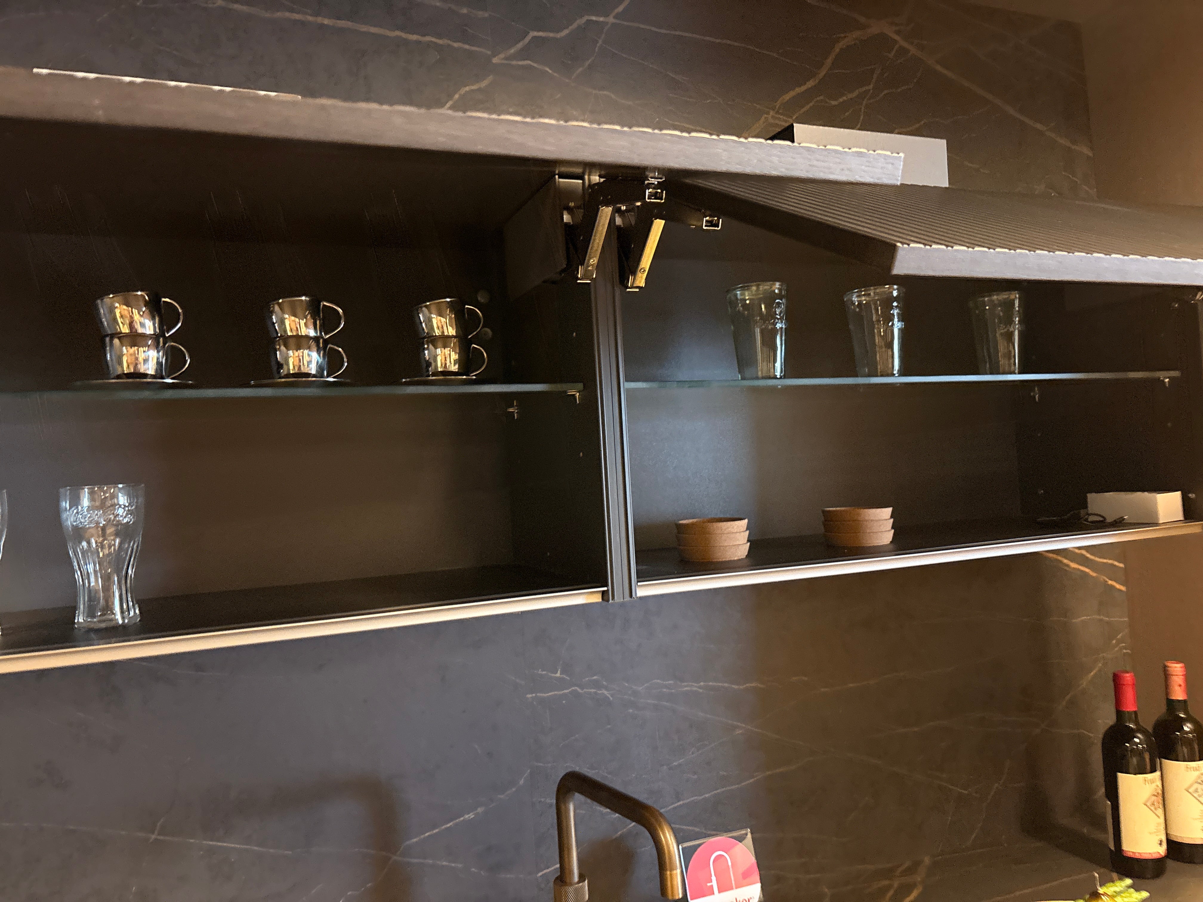 04549 - Nolte Lodge eiken zwart met softlack magma keuken