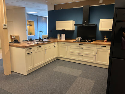 04605 - Landelijke schiereiland keuken