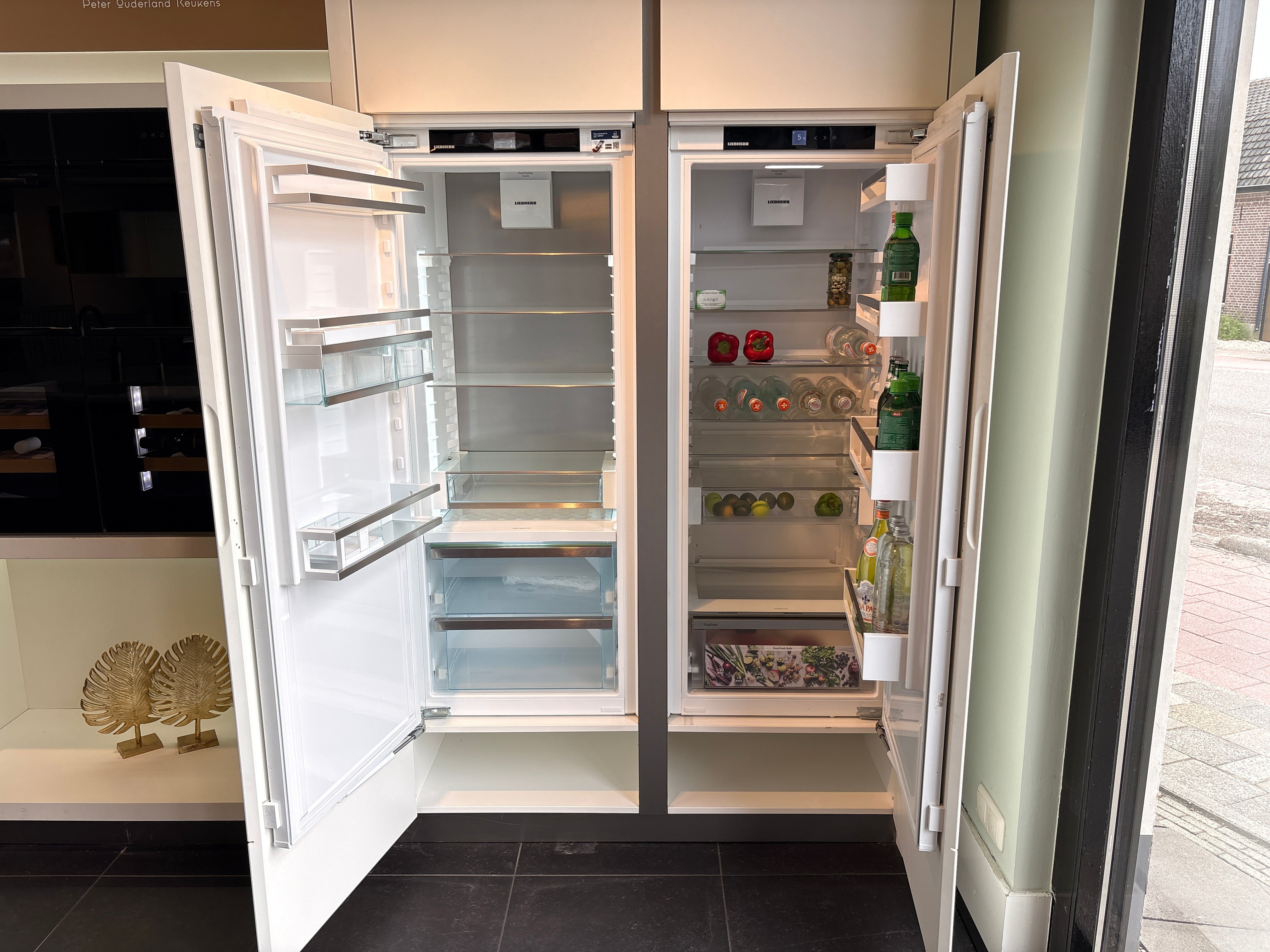 04631 - Nederlands maatwerk eiland keuken met ronde hoeken