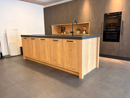 04653 - Modern/landelijke eillandkeuken