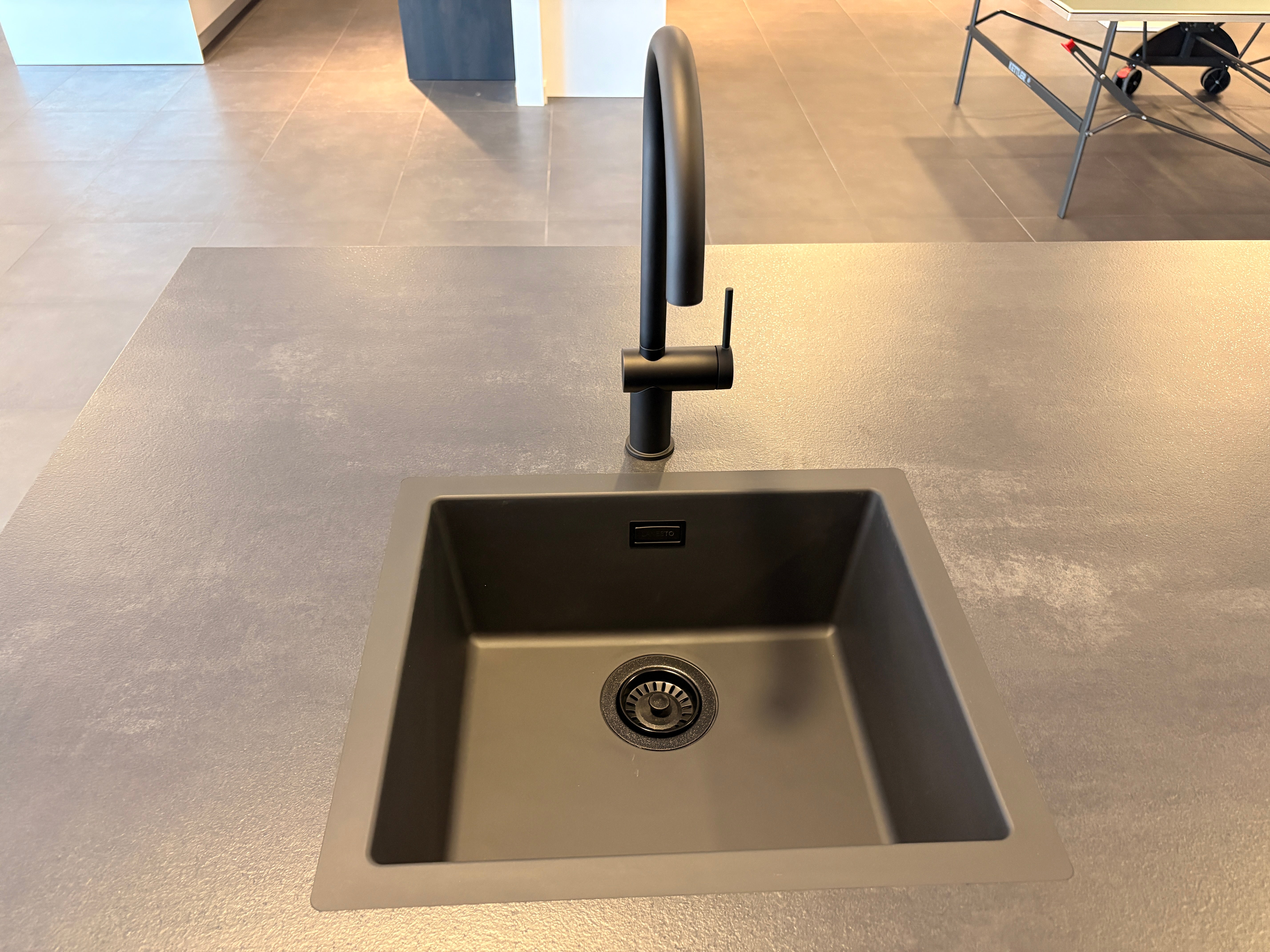 04653 - Modern/landelijke eillandkeuken