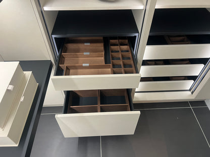 04745 - Pronorm kledingkast