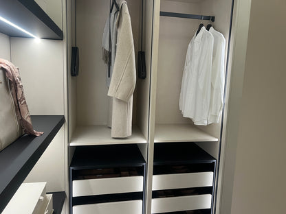 04745 - Pronorm kledingkast