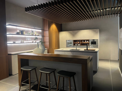 04731 - Luxe keuken met dubbel eiland