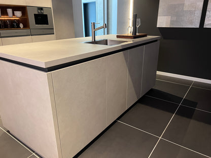 04731 - Luxe keuken met dubbel eiland